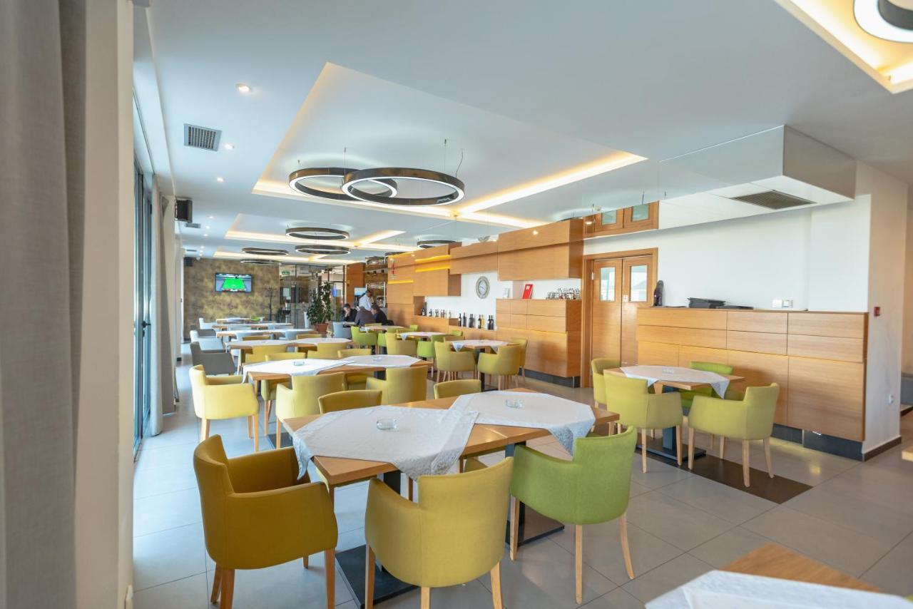 Hotel Stobex Loznica Exteriör bild
