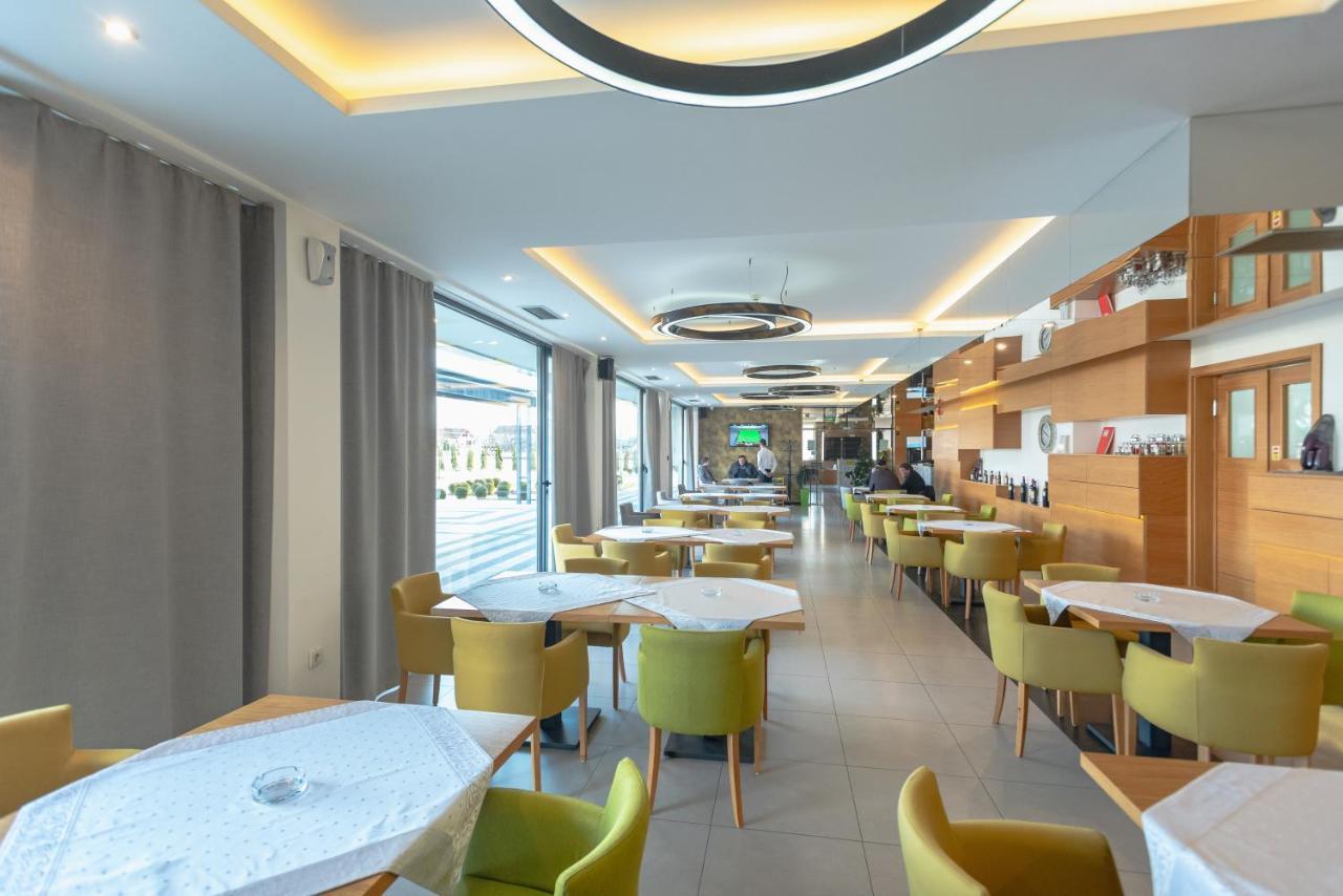 Hotel Stobex Loznica Exteriör bild