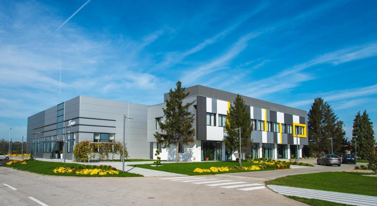 Hotel Stobex Loznica Exteriör bild