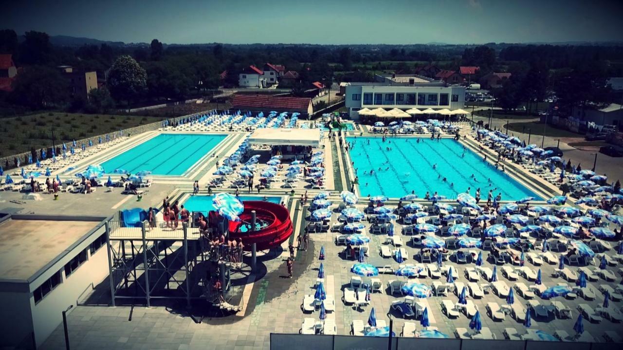 Hotel Stobex Loznica Exteriör bild